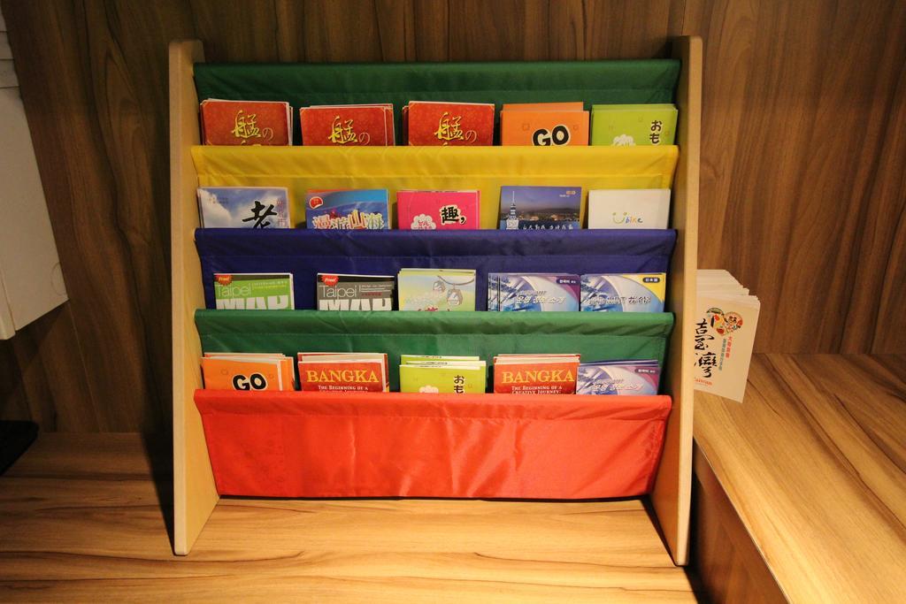 Backpackers Hostel - Ximen Taipei Eksteriør bilde